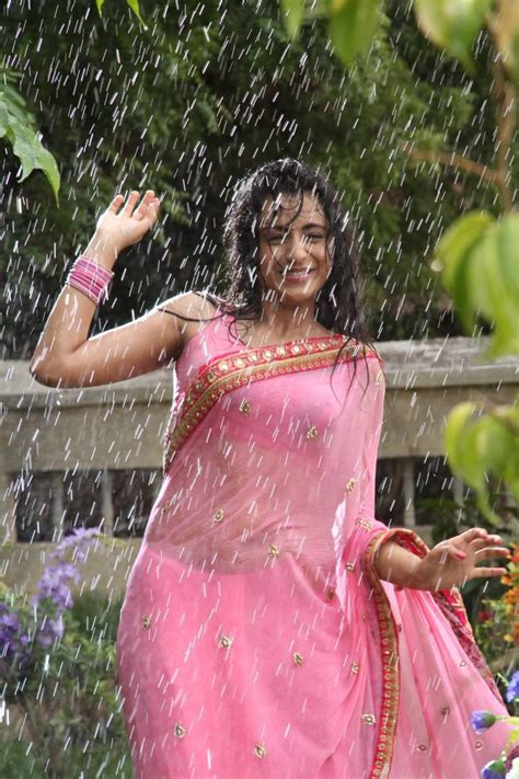 Indian Girl Actress Trisha Bathing